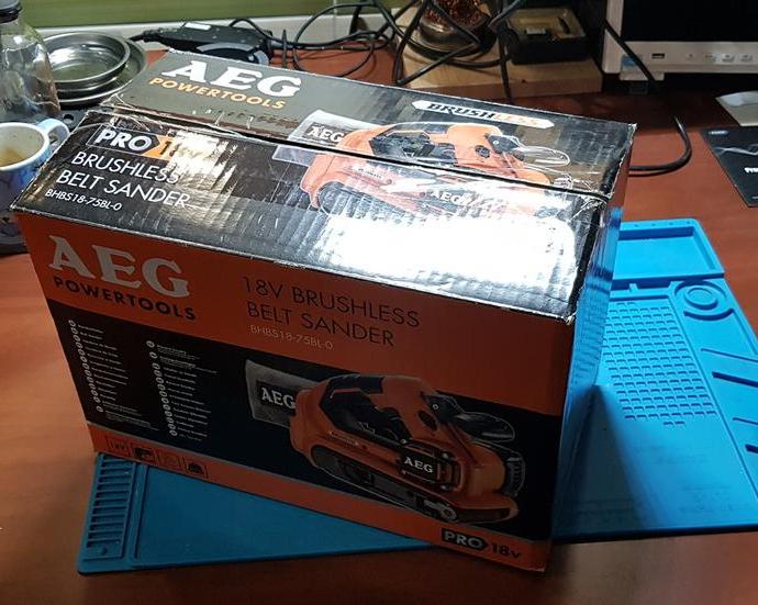 Ленточная шлифмашина AEG BHBS18
